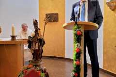 fce68b2b-050a-432f-a06b-b826bd9dcbd0-3